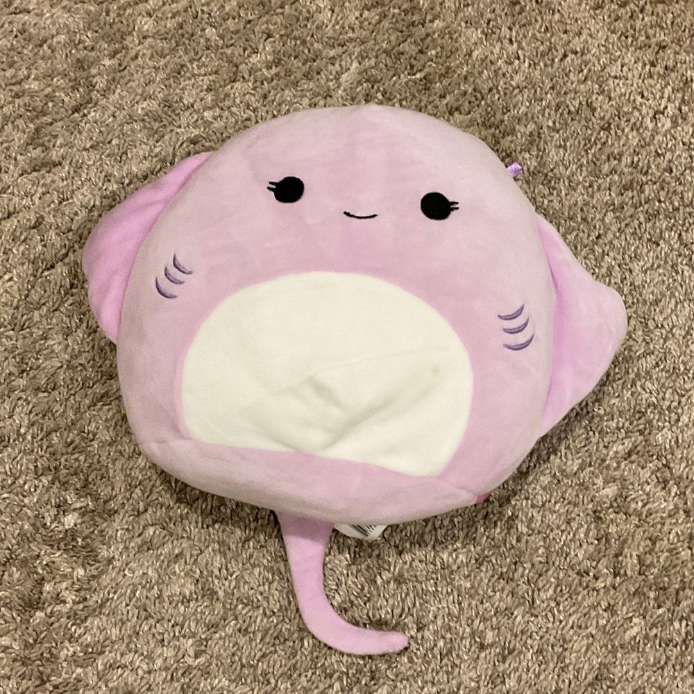 Small stingray Squishmallow